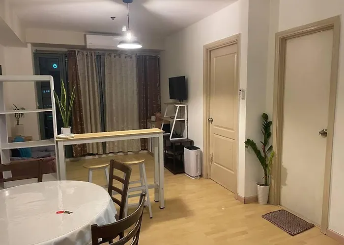 Soho 1 Bedroom With Balcony Near Mrt Edsa Shaw Pioneer Greenfields Sm Megamall Ortigas Manila