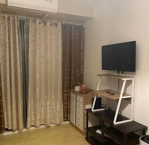 Soho 1 Bedroom With Balcony Near Mrt Edsa Shaw Pioneer Greenfields Sm Megamall Ortigas Apartment